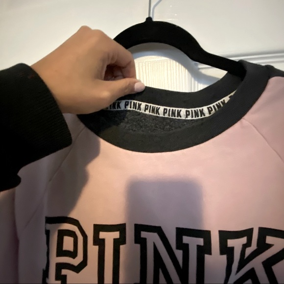 PINK Victoria’s Secret Crewneck sweatshirt - Picture 3 of 3